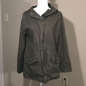 Anorak olive green spring jacket‎